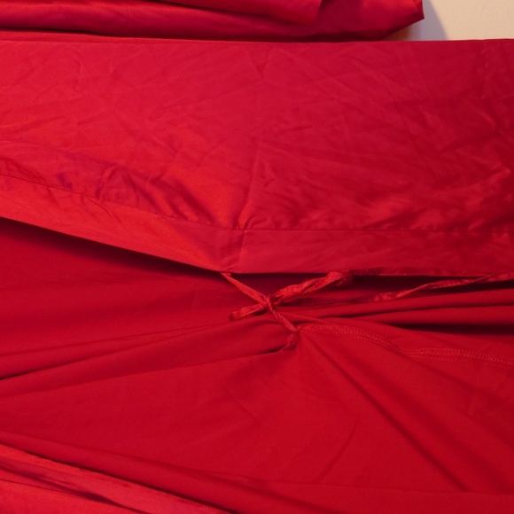 Red kimono sleeve robe - Picture 4 of 8